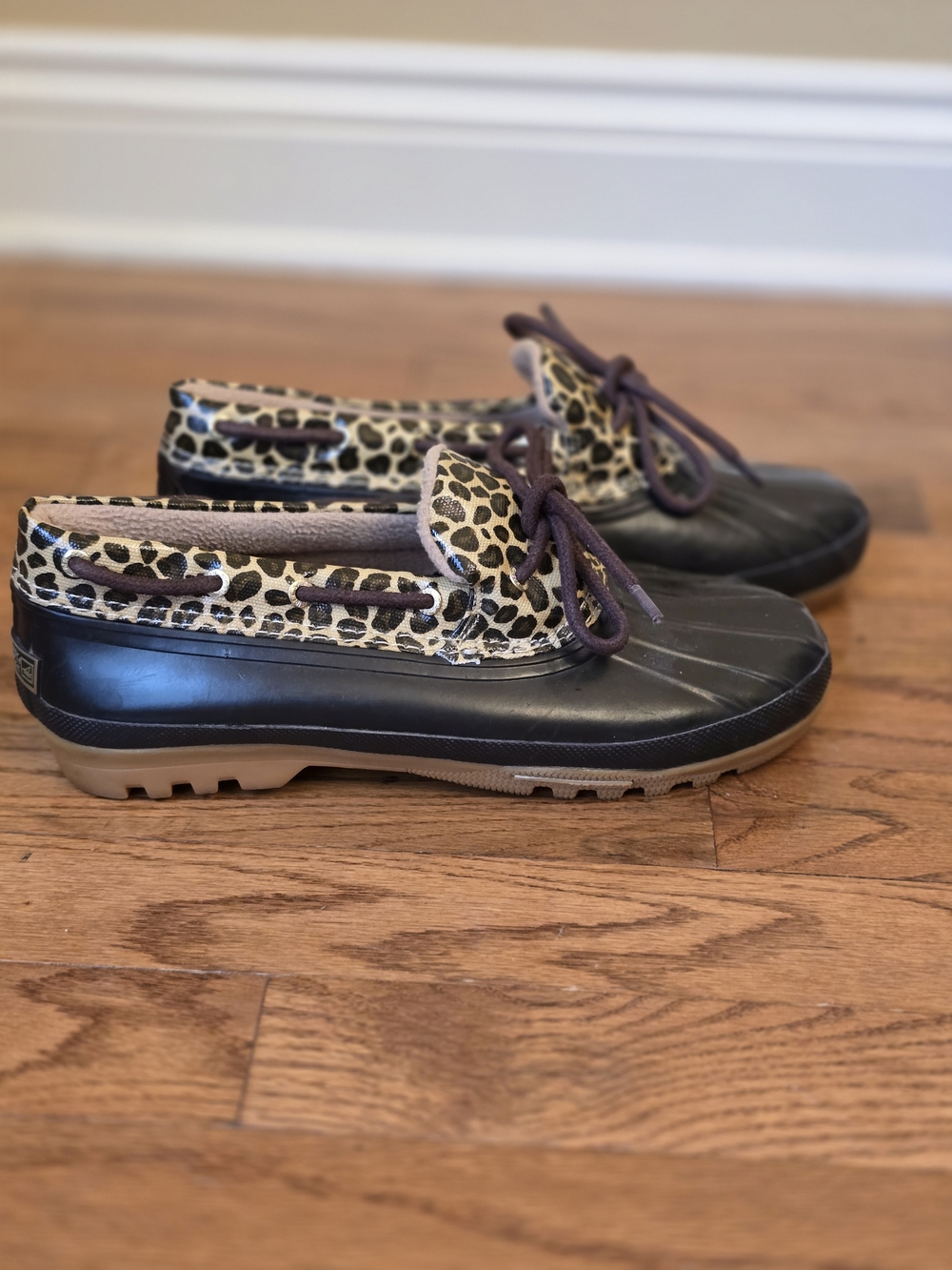 Sperry Leopard-Accent Brown and Tan Leopard Low Duck Shoes Size 9